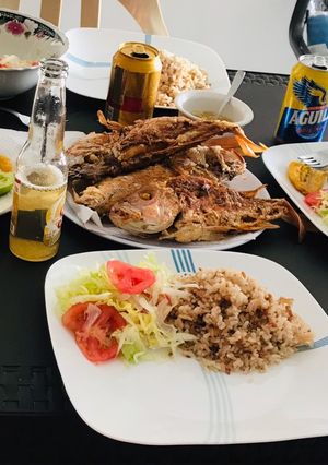Una foto de Pargo frito - Almuerzo dominguero