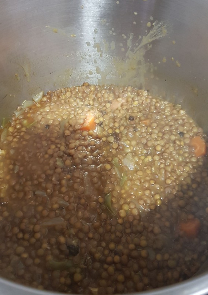 Una foto de Lentejas con chorizo y morcilla