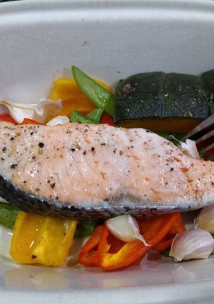 鮮蔬烤鮭魚 的食譜成品照片