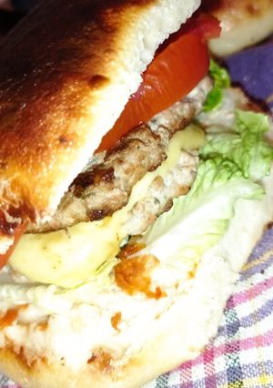 صورة لوصفة همبرجر رائع بنة خيالية 😍😍🍔