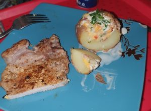 Una foto de Papas relleno gringo