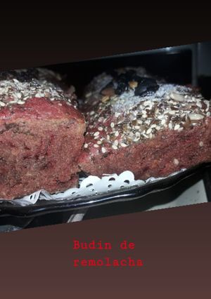 Una foto de Budín integral de remolacha