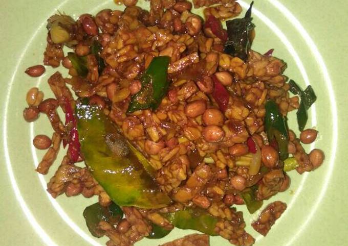 Resep Kering tempe dan kacang pedas manis Anti Gagal