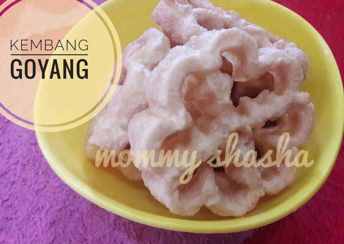 Resep: Kembang goyang super renyah Farah Quinn