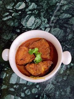 A picture of Masala Fish curry.