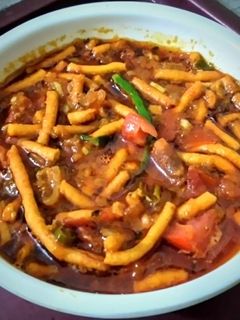 टमाटर सेव की सब्जी(tamatar sev ki sabzi recipe in hindi) रेसिपी मुख्य फोटो