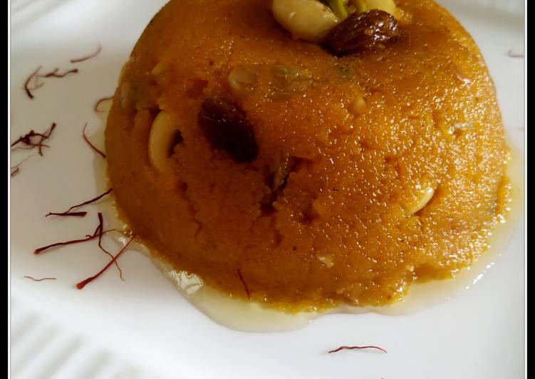 How to Make Homemade &#34;Rava Kesri Halwa&#34;