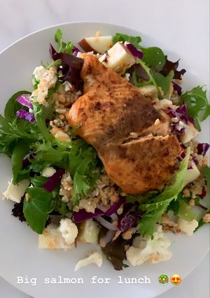 A picture of Brown rice and salmon salad.