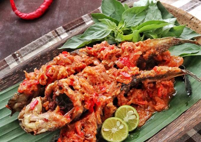 Resep Pecak Ikan Lele Oleh Frielingga Sit Cookpad