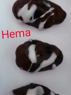 A picture of Dates almond chocolate.