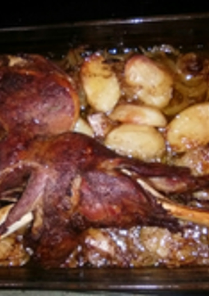 Una foto de Ternasco con patatas