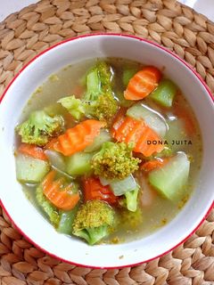 Foto resep Sayur Bening Wortel Labu Brokoli