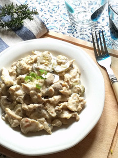 Csirke stroganoff recept fotója