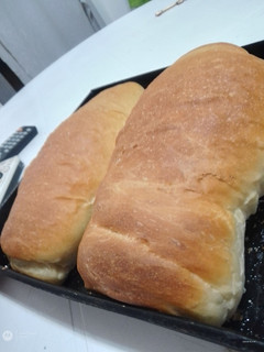 Una foto de Pan casero con aceite