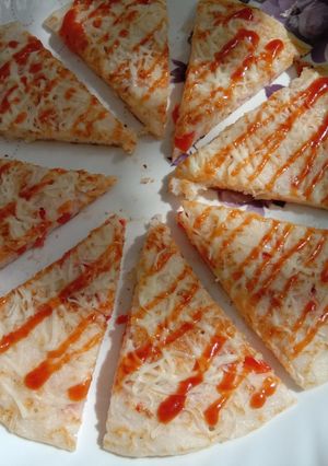 A picture of Cheesy Uttapam.