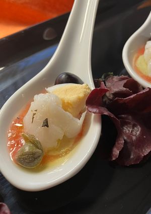 Una foto de Tapa de carpaccio de bacalao con alficoz