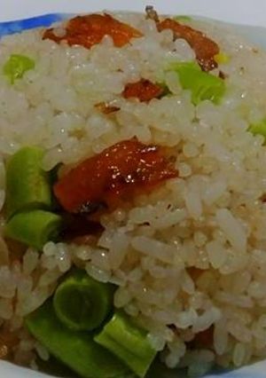 Hình của món Cơm rang cá khô dân dã.