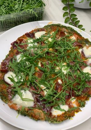 Foto principal de Pizza con masa de espinacas