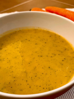 Una foto de Crema de calabaza, calabacín y zanahoria en thermomix para cenar