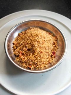 तिळाची चटणी (tilachi chutney recipe in marathi) रेसिपी चे मुख्य फोटो