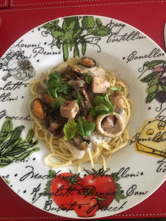Una foto de Spaghetti con salsa marinera
