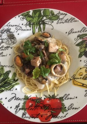 Una foto de Spaghetti con salsa marinera