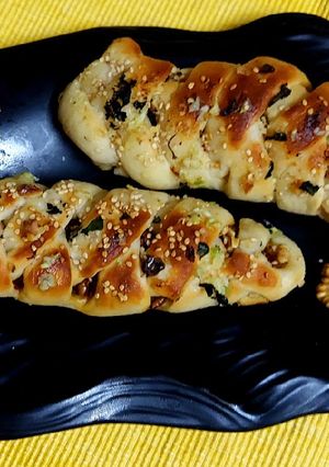 A picture of Walnut Braided Bread.