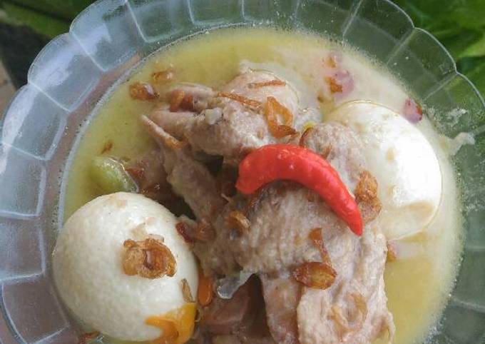 Opor ayam kuah putih