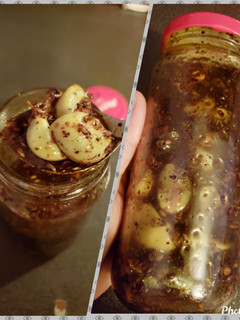 A picture of Garlic pickle.