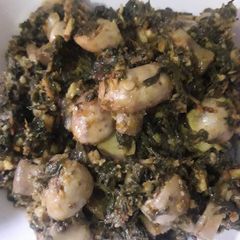 A picture of Palak Mushroom.