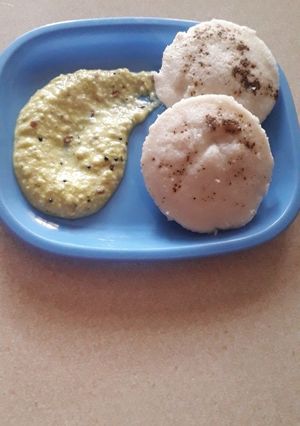 ઈડલી (Idli Recipe In Gujarati) રેસીપી મુખ્ય ફોટો