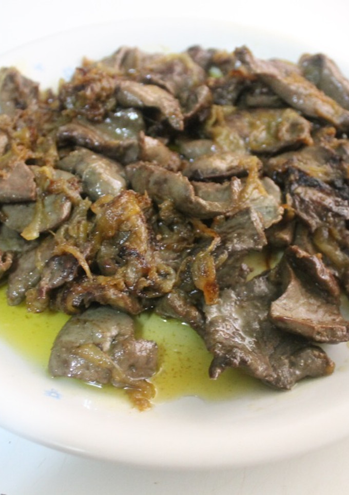 Una foto de Hígado de cordero encebollado