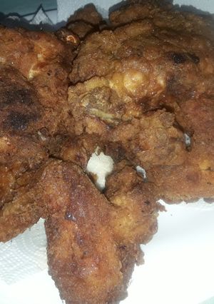 Una foto de Crocantes y picantes alas de pollo al estilo Kentucky