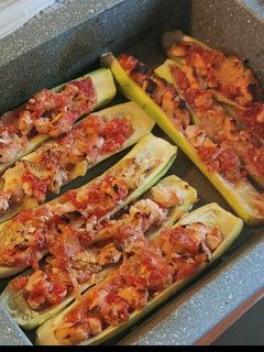 Une photo de Courgettes farcies au four