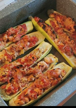 Une photo de Courgettes farcies au four