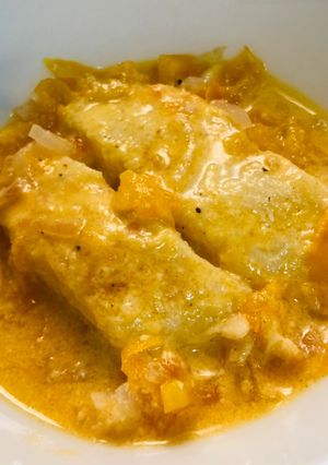 A picture of Pan-Cooked White Fish in Creamy Sauce.