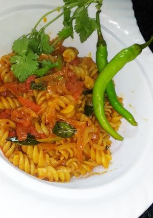 પાસ્તા (Pasta Recipe In Gujarati) રેસીપી મુખ્ય ફોટો