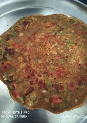 A picture of Besan ragi uttappa.
