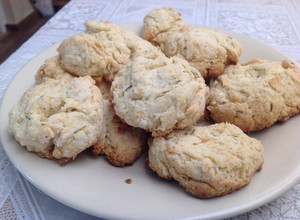 Una foto de Scones de queso y tomillo