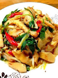 蔥爆塔香薑片炒筍尖 的食譜成品照片