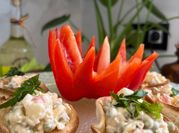 Una foto de canapé de patata