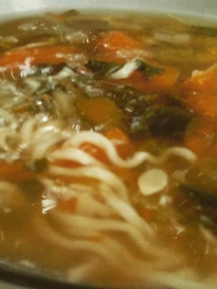Una foto de Sopa de verduras y ramel