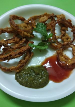 A picture of Masoor daal rings.