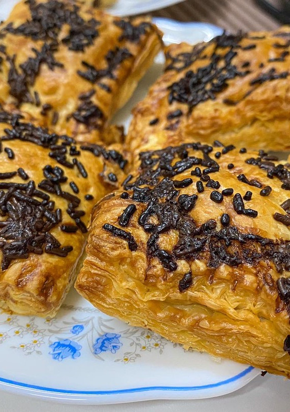 Una foto de Napolitanas rellenas de chocolate airfryer
