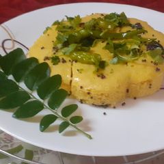 A picture of Nylon khaman.
