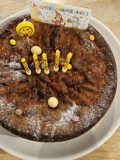Une photo de Gâteau au chocolat praliné rapide et facile