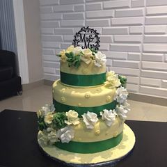 A picture of Fruit cake.