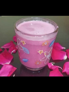ડ્રેગન ફ્રૂટ જ્યુસ (Dragon Fruit Juice Recipe In Gujarati) રેસીપી મુખ્ય ફોટો