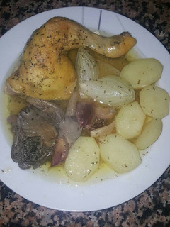 Una foto de Pollo con setas al horno