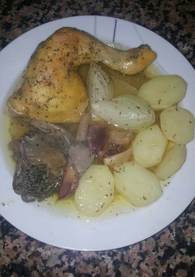 Una foto de Pollo con setas al horno